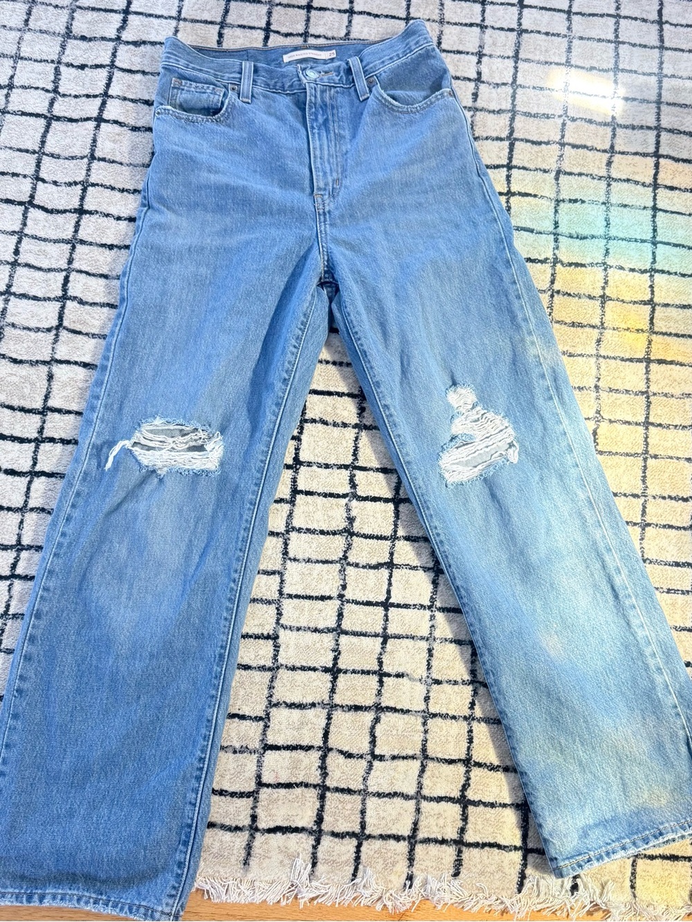 Levi’s Light Blue Distressed High-Rise Women's Jeans size 25